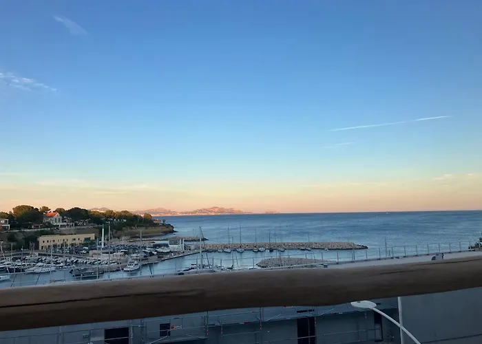 T2 Vue Sur Le Port Jacuzzi Terrasse Et Parking